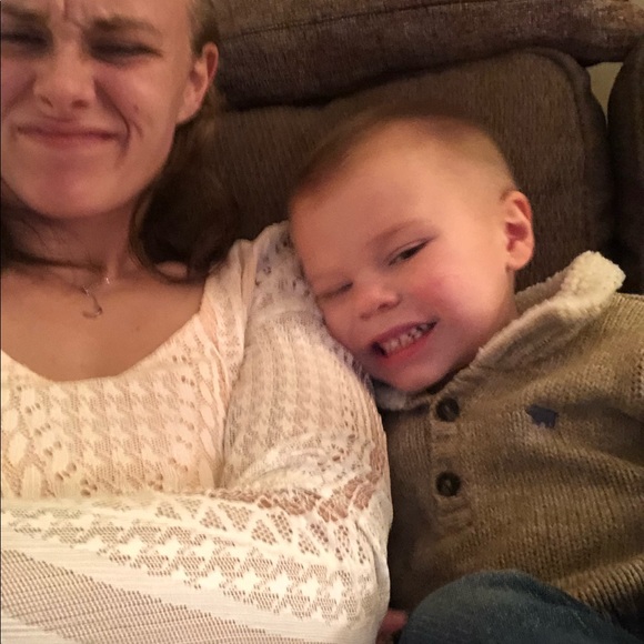 Meet your Posher, Tara - Picture 3 of 5